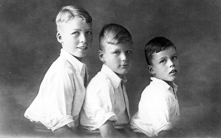 Giles Brothers (John, Bruce, David)