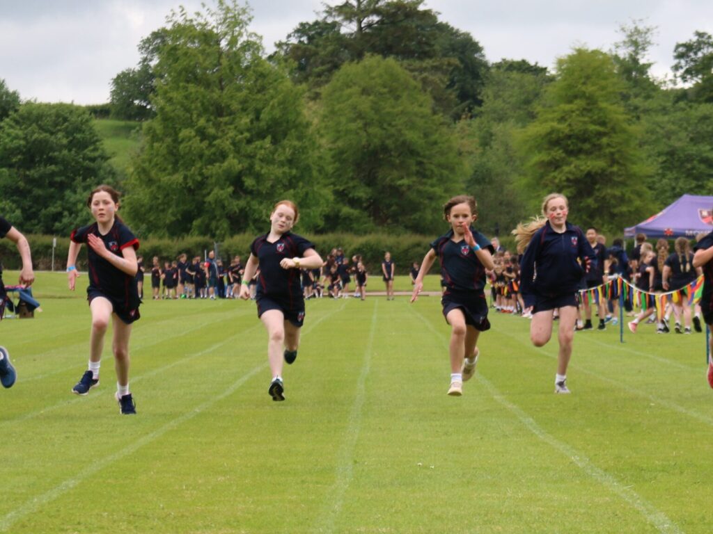 students running a race